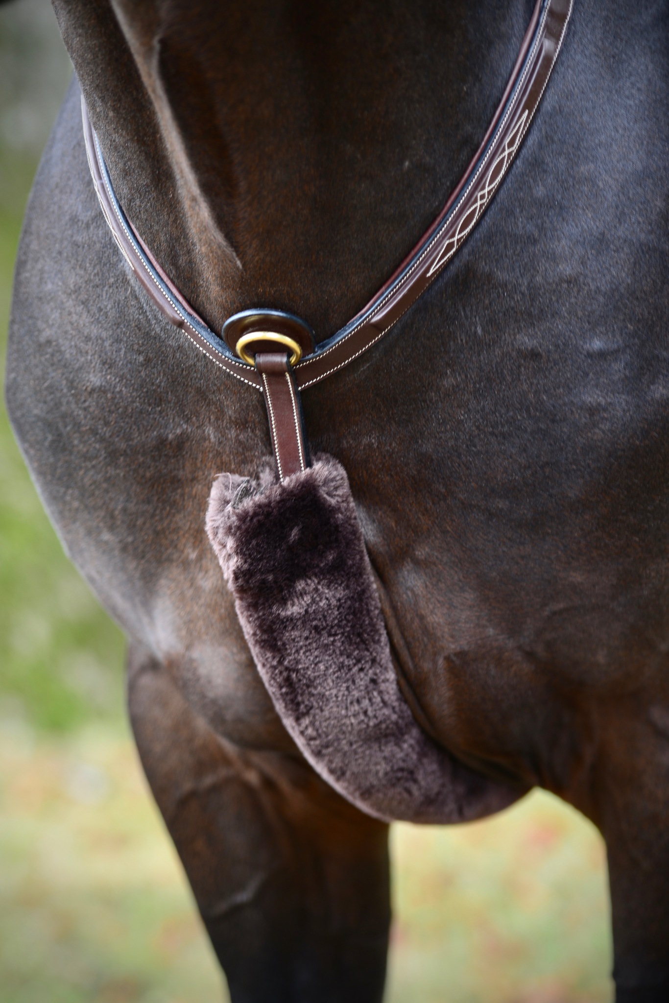 sheepskin breastplate cover brown2